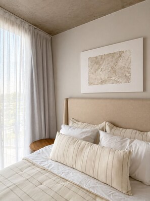 2 bedrooms, free WiFi, bed sheets, wheelchair access - Brand new Luxury 2BR Condo near Shopping del Sol with Pool Gym Parking Workspace (Asuncion)