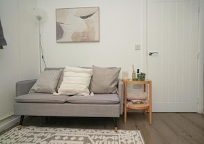 Living area - Manchester Arndale Apartment (Manchester)