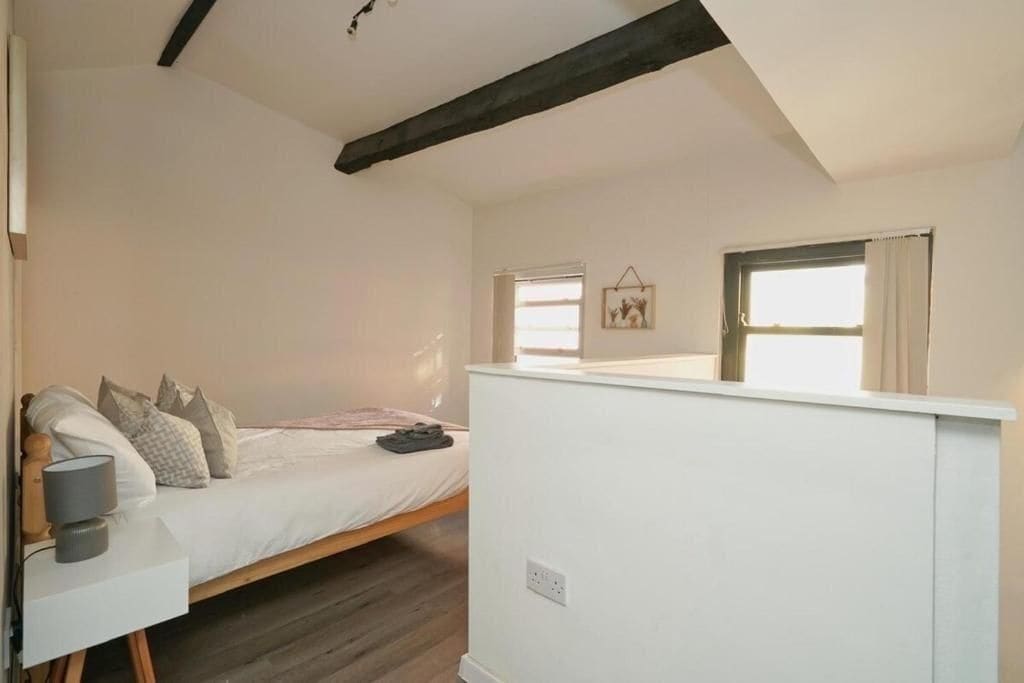 2 chambres, fer et planche à repasser, Wi-Fi, draps fournis