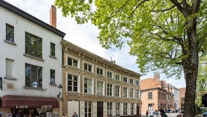 Uklassifisert bilde, 3 av 18, knapp