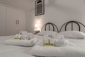 1 bedroom, iron/ironing board - [Historic Center] Cruises 3 min • A/C  • WiFi (Savona)