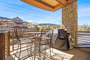 Outdoor dining - Mountain Village Gem | Ski-In/Out + Steam Shower (Mountain Village)