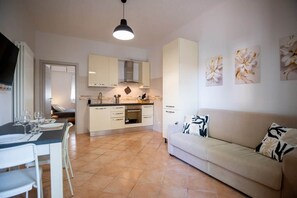 Living area - Elegant between Modena and Bologna, 5 places, wi-fi (Camposanto)