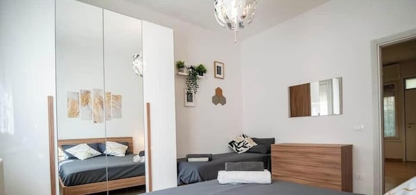 Room - Elegant between Modena and Bologna, 5 places, wi-fi (Camposanto)