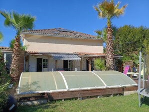 Terrace/patio - Small manor house (Saint-Médard-en-Jalles)
