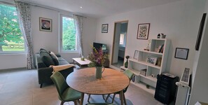 Interior - Beautiful 1-bedroom apartment in Francs perfect for a relaxing stay (Francs)