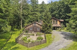 Exterior - Hudson Valley Private Retreat with 3 bedrooms, 2 living spaces, and a pond. (Hillsdale)