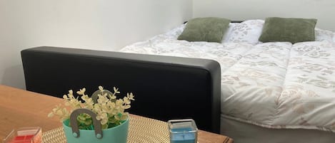 1 bedroom, Internet, bed sheets