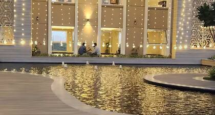 Beige Zenith : 2BHK Apt 32nd floor + Pool