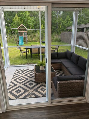 Interior - Spacious 5-bedroom house in lovely Castle Hayne, minutes to wrightsville beach (Castle Hayne)