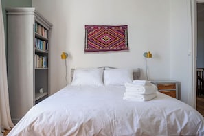 4 bedrooms, WiFi, bed sheets - Le Beau Pierre - Family home with swimming pool (Mauvezin-sur-Gupie)
