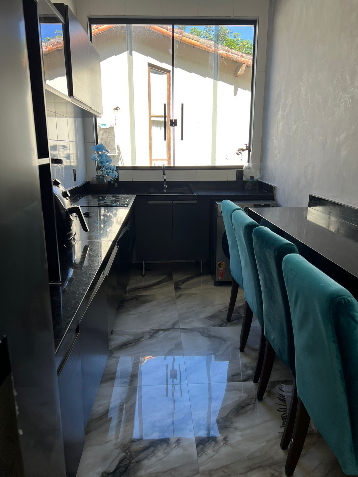 Fridge, microwave, stovetop, electric kettle