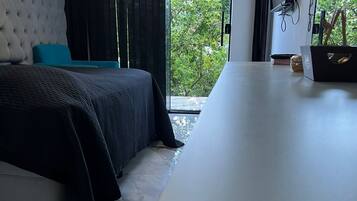 3 chambres, fer et planche à repasser, Wi-Fi gratuit, draps fournis