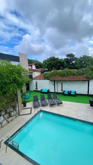 Pool - Mansion in Alto Barra da Tijuca, near Barra Beach and at the birthplace of Pedra da Gávea. (Rio de Janeiro)