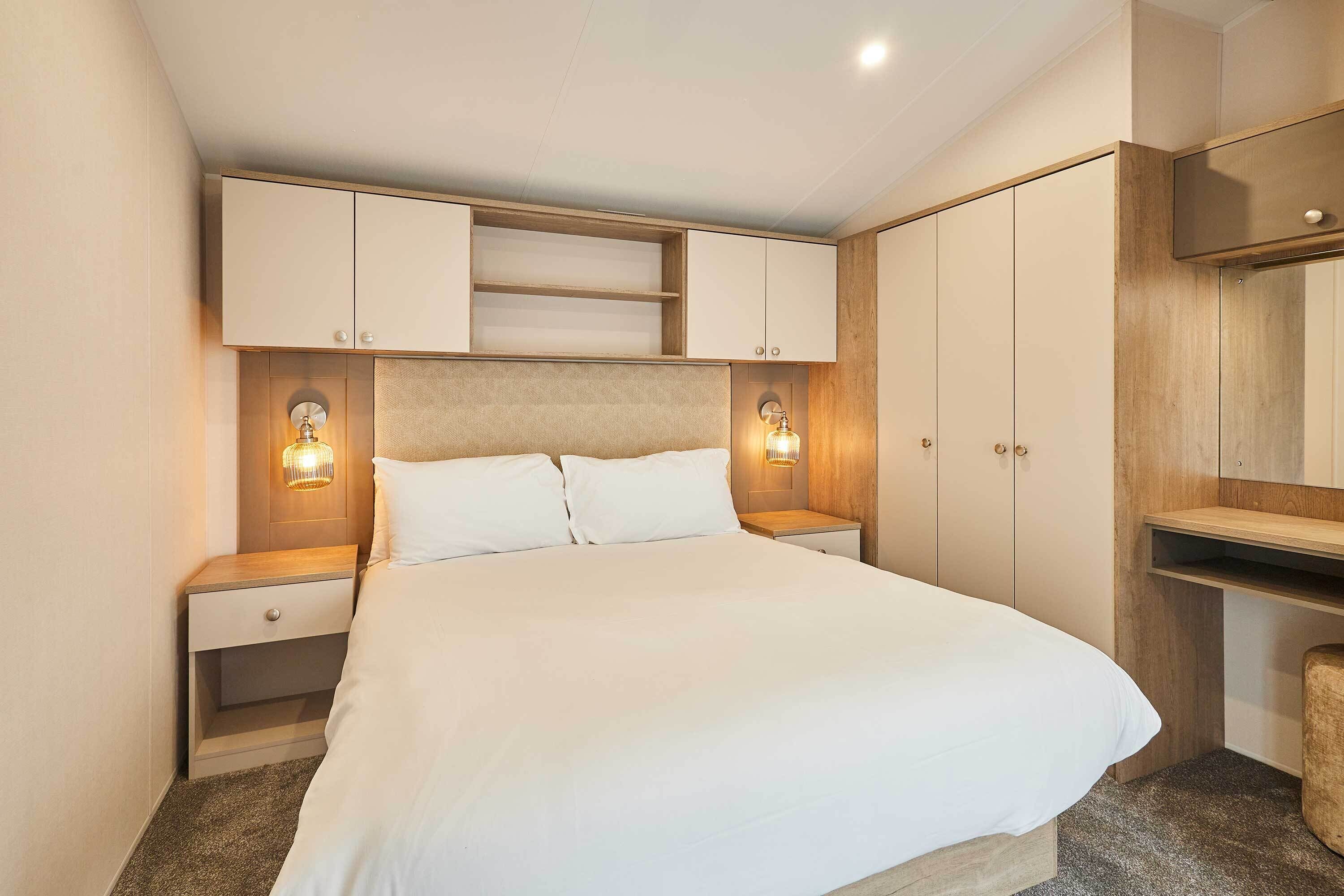 2 bedrooms, bed sheets