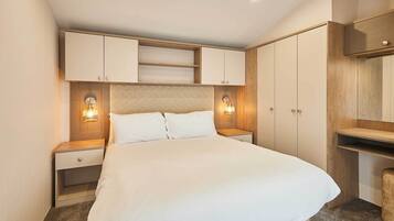 2 bedrooms, bed sheets