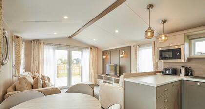 Host & Stay | Stag Lodge