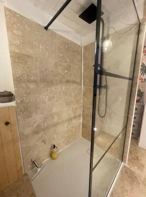 Bathroom - Chambre d'hôtes La Fontaine (Beaumont-du-Ventoux)