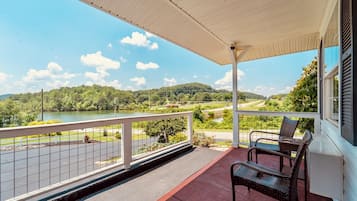 Classic Room, 2 Queen Beds, Mobility Accessible | Terrace/patio