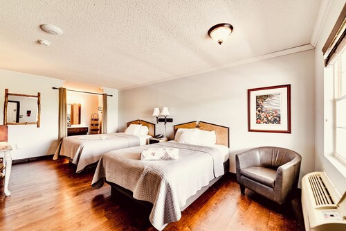 Deerfield Inn