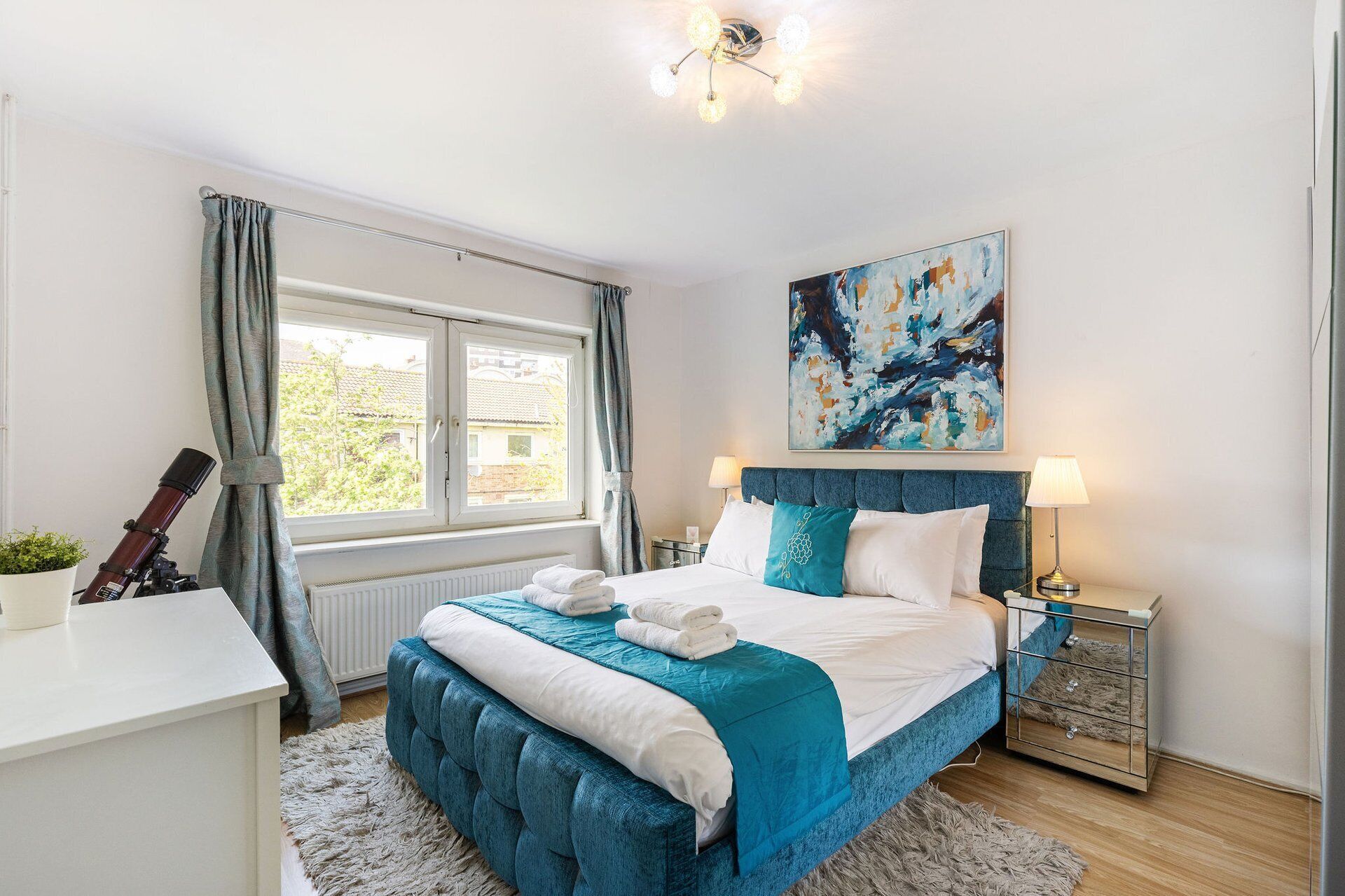 2 bedrooms, iron/ironing board, Internet, bed sheets