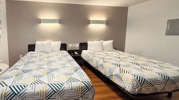 Iron/ironing board, free WiFi, bed sheets