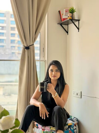 Blush Boulevard 2BHK near BKC /Jio /Gym Access
