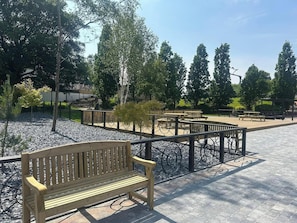 Terrace/patio - Modern Apartment - Sleeps 4 - Centrally Located (Lanark)