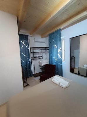 Superior-Doppelzimmer, Balkon, Stadtblick | Kostenloses WLAN