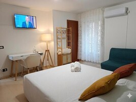 Double Room, Balcony, City View | Free WiFi