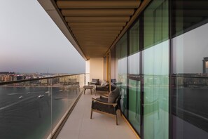 Apartment, Balcony, Sea View | Property grounds - Elegant 2BR Apartment with Sea View (Dubai)