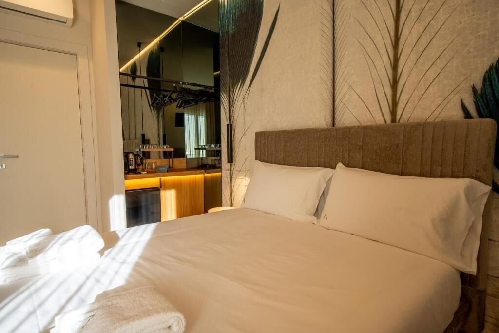 Kamar Double Superior, balkon, pemandangan kota | Brankas, tirai kedap cahaya, dan Wi-Fi gratis