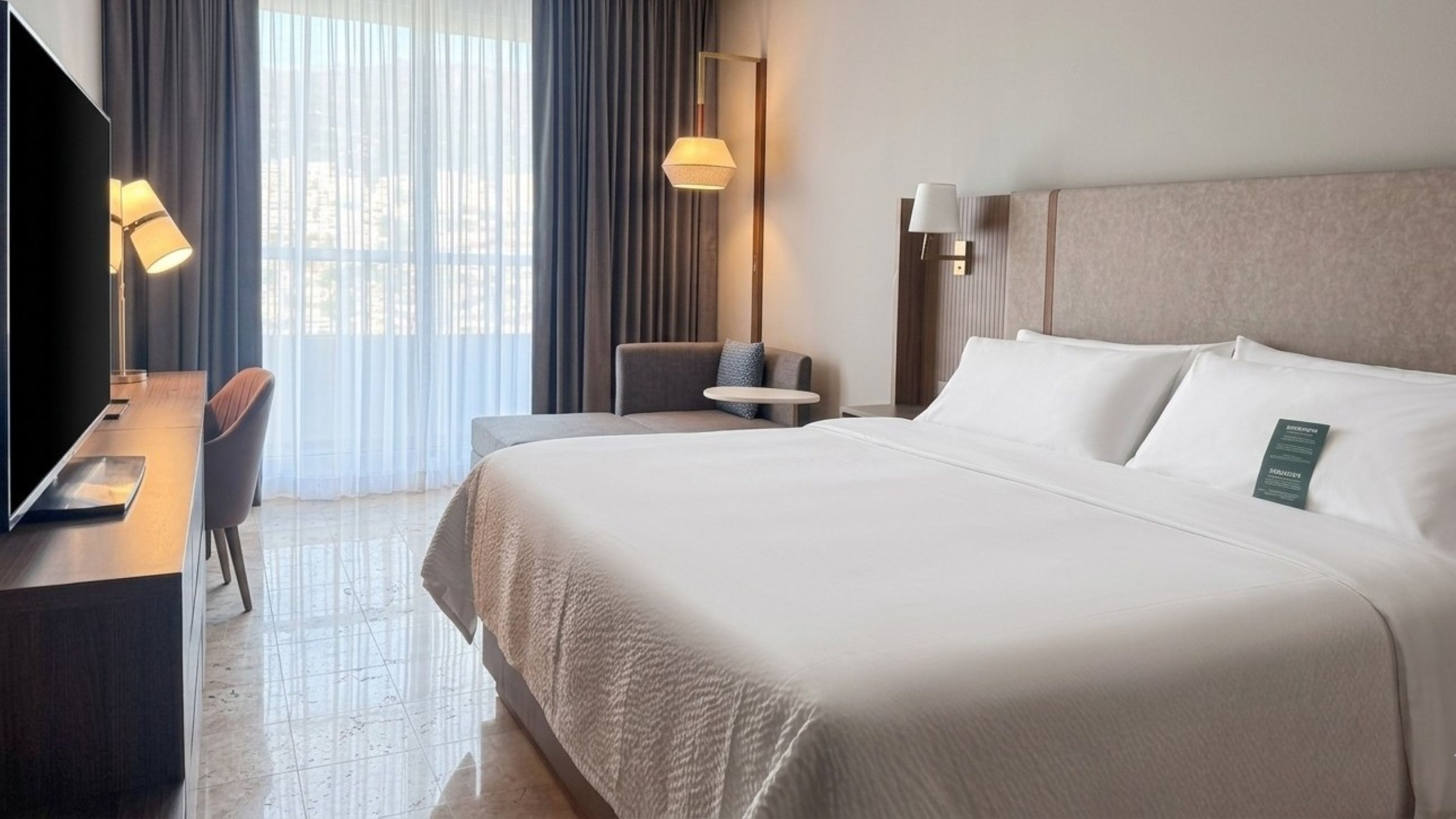 Chambre Standard, 1 très grand lit, accessible aux personnes malentendantes, non-fumeur
