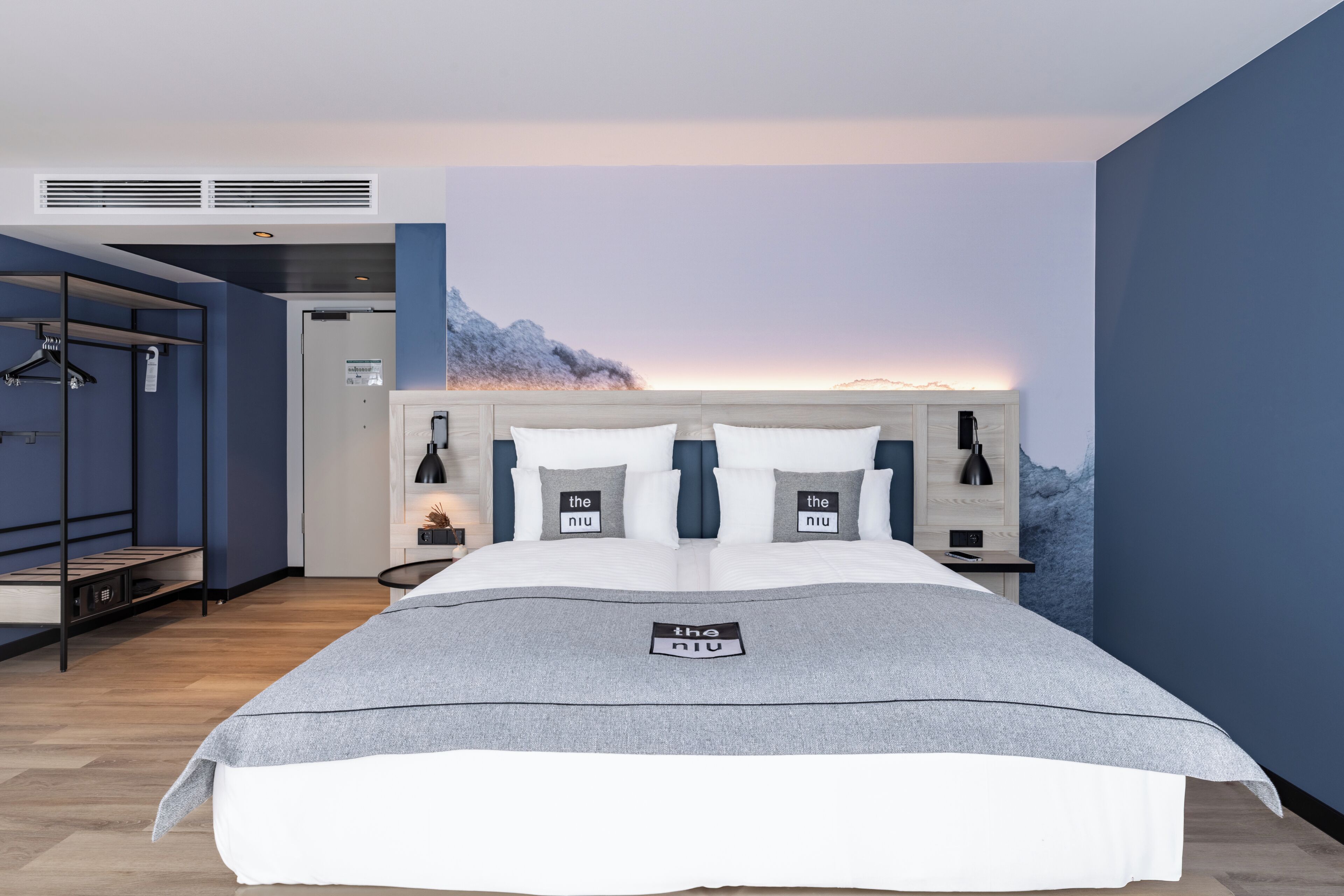 Standardzimmer, 1 Queen-Bett, barrierefrei | Zimmersafe, schallisolierte Zimmer, Bügeleisen/Bügelbrett