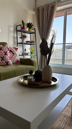 Living area - Casa kaleido 2BHK near BKC /NMACC /Gym access (Mumbai)