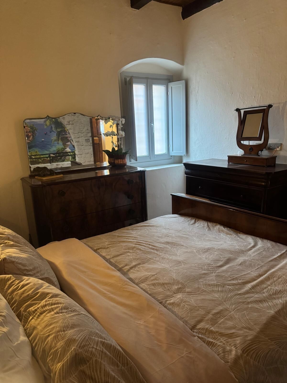 1 chambre, fer et planche à repasser, Wi-Fi gratuit, draps fournis