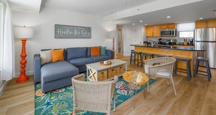 Newly Renovated Opal Condo Dewey's Best Location