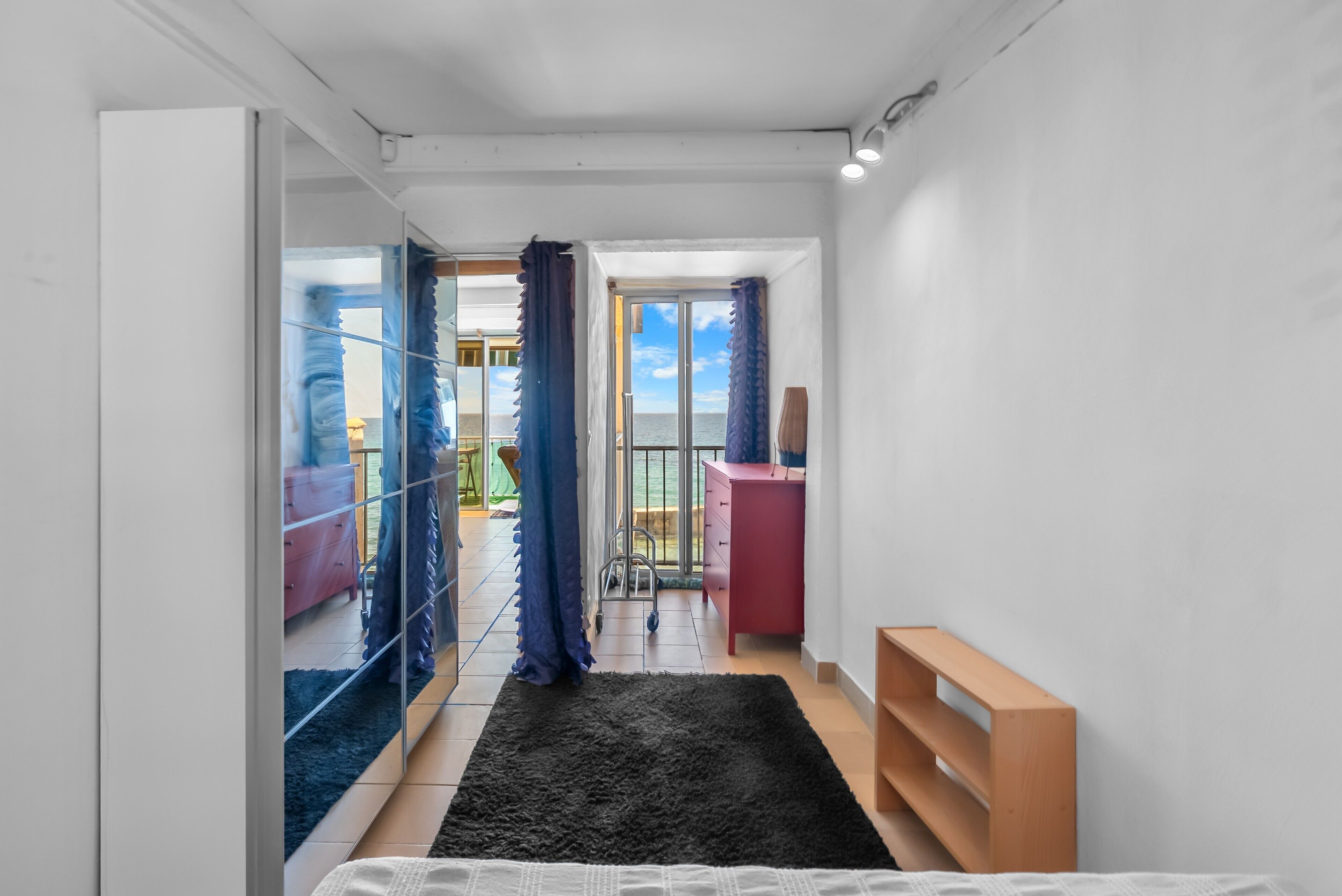 1 dormitorio y ropa de cama