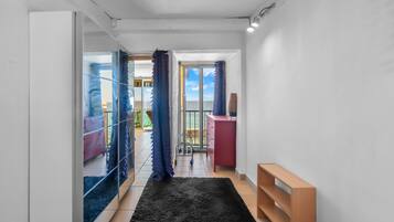 1 dormitorio y ropa de cama