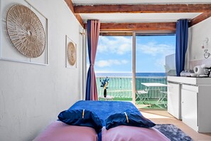1 habitación y ropa de cama 