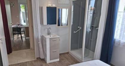 Charming apartment with swimming pool 6 km from the Vendée beaches