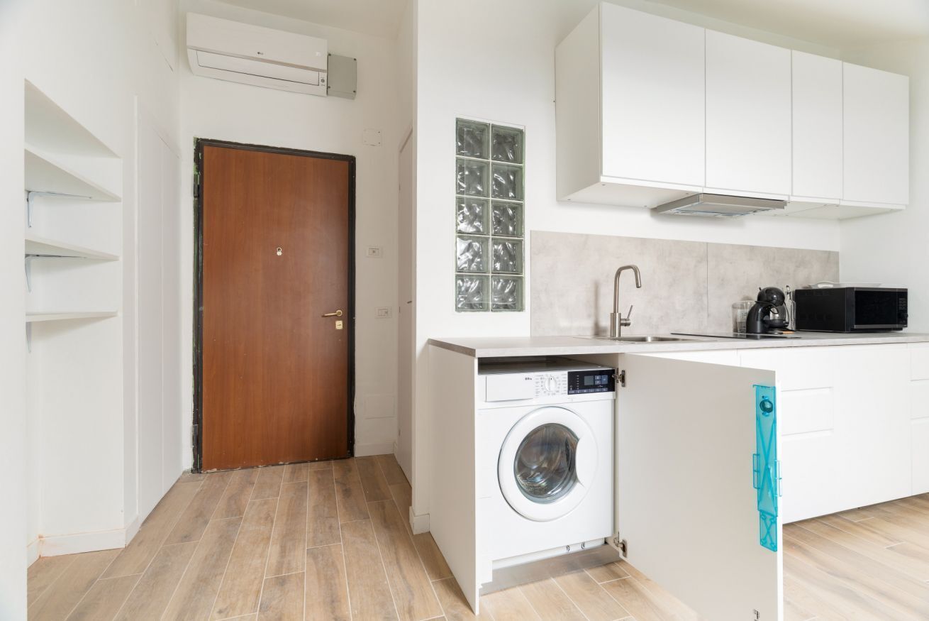 Fridge, microwave