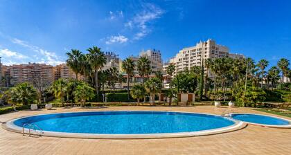 Spacious 2-bedroom Apartment With Pool View in Oropesa del Mar