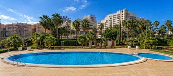 Spacious 2-bedroom Apartment With Pool View in Oropesa del Mar