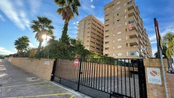 Appartement, 2 chambres, terrasse, vue piscine | Extérieur