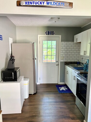 The Swish & Stay l Cozy 2BR I 15m to RRG I Wi-Fi