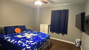 2 bedrooms, WiFi, bed sheets