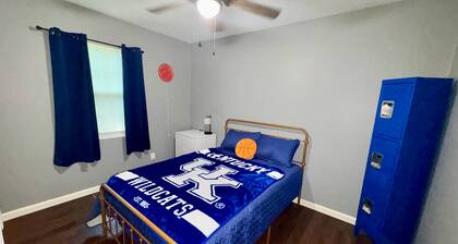The Swish & Stay I Cozy 2BR I 15m to RRG I Wi-Fi