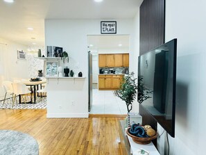 Interior - House at Hudson | NYC gateway | free parking+Games (Jersey City)