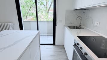 Fridge, microwave, dishwasher